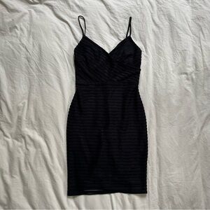 Le Château Black Pencil Midi Dress‎